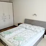 아파트 Gyarmati