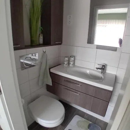 Gyarmati * שיופוק