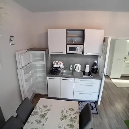 Gyarmati דירה שיופוק